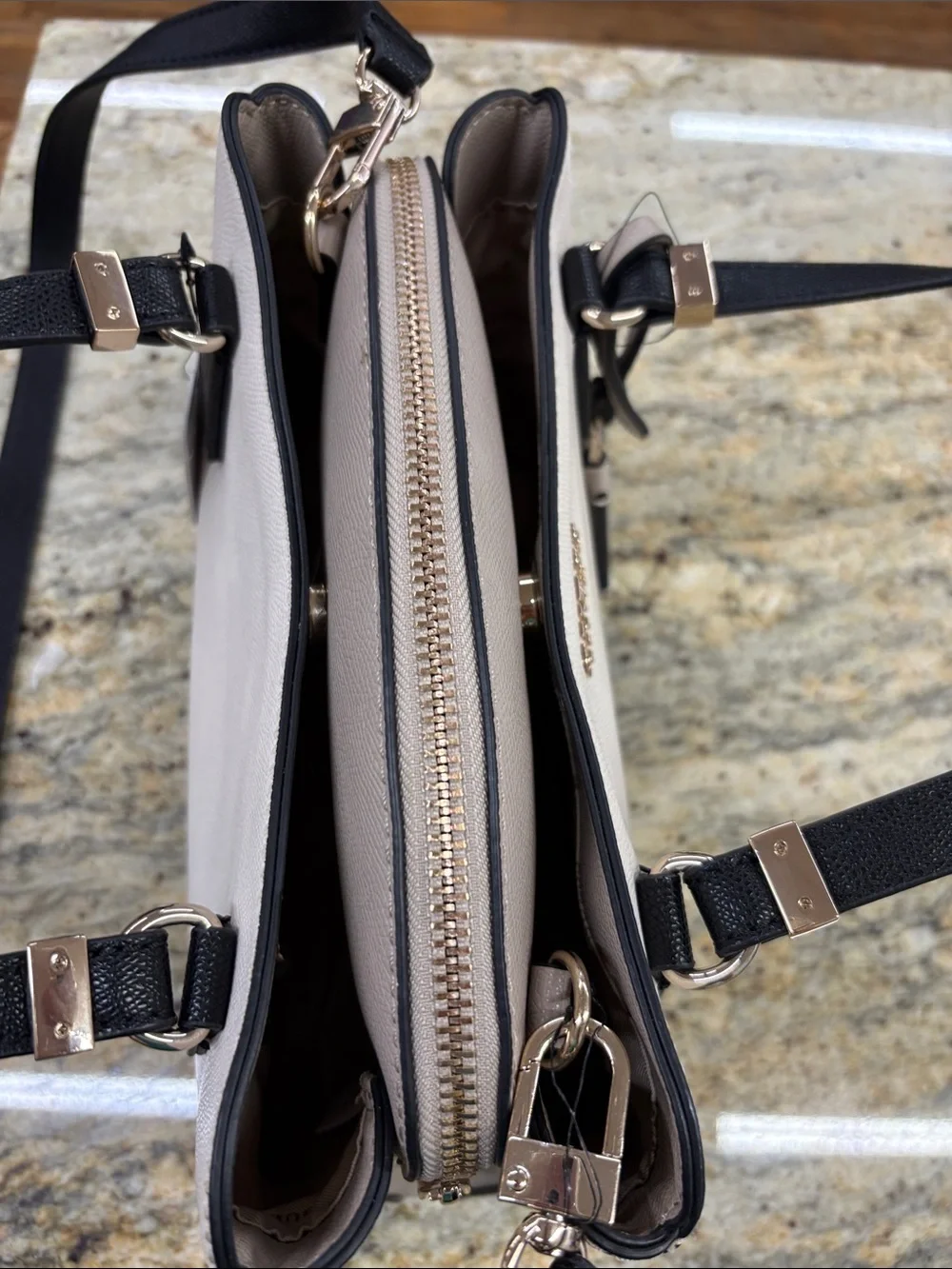 GUESS lyndi small girlfriend satchel bag cream beige